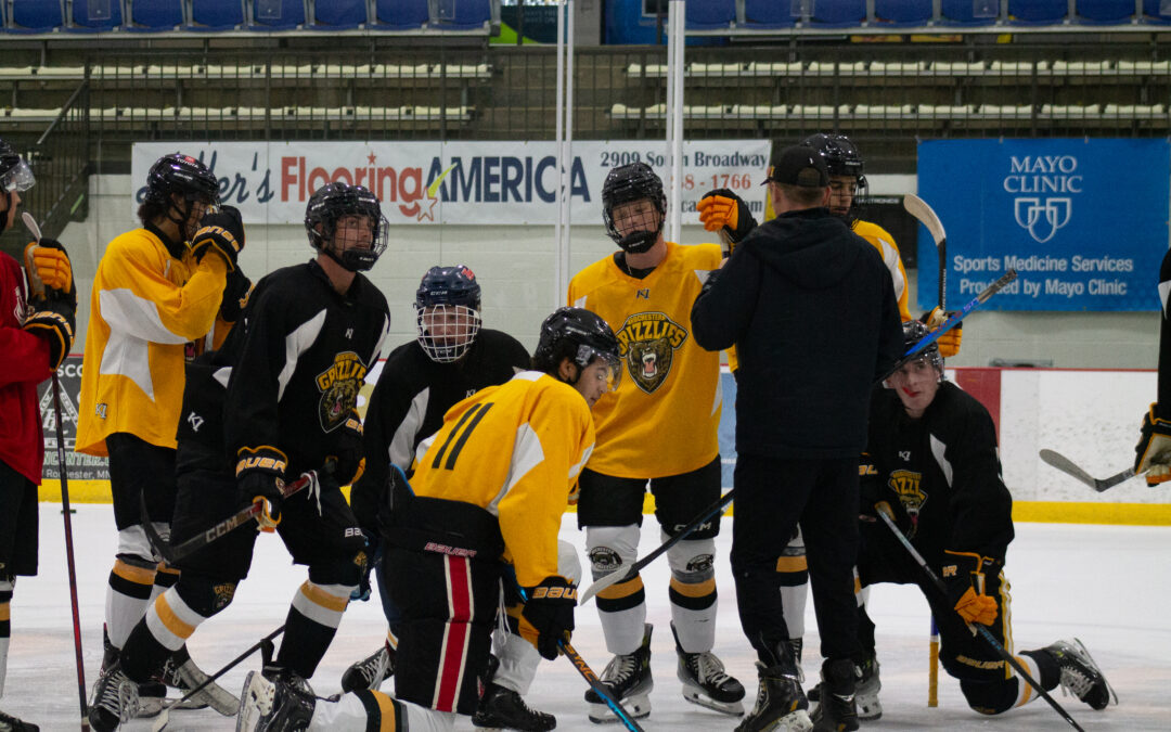 Grizzlies Open The 2024-25′ Season Friday, Facing The West Bend Power