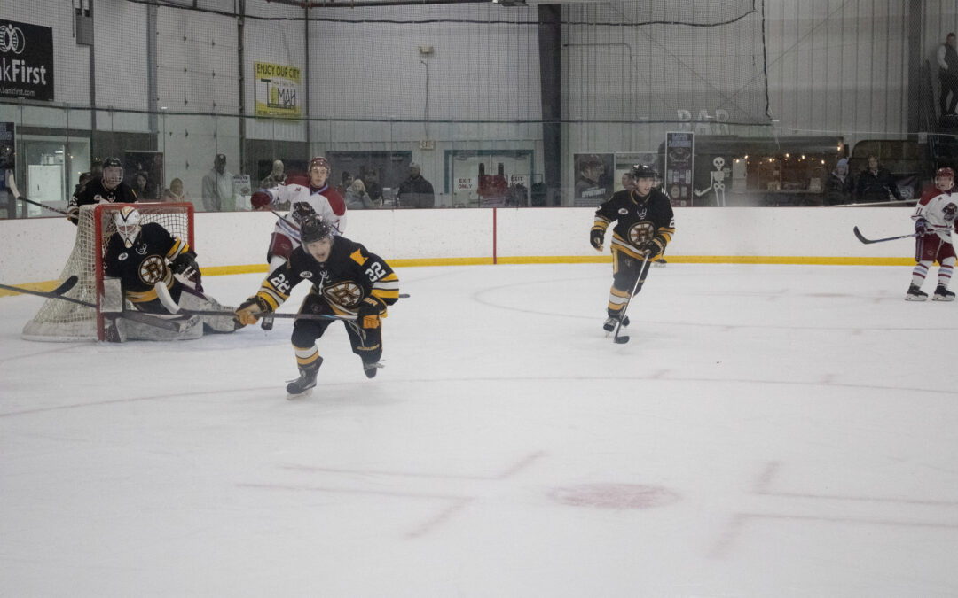 Grizzlies frighten Woodsmen with 8-1 offensive outburst