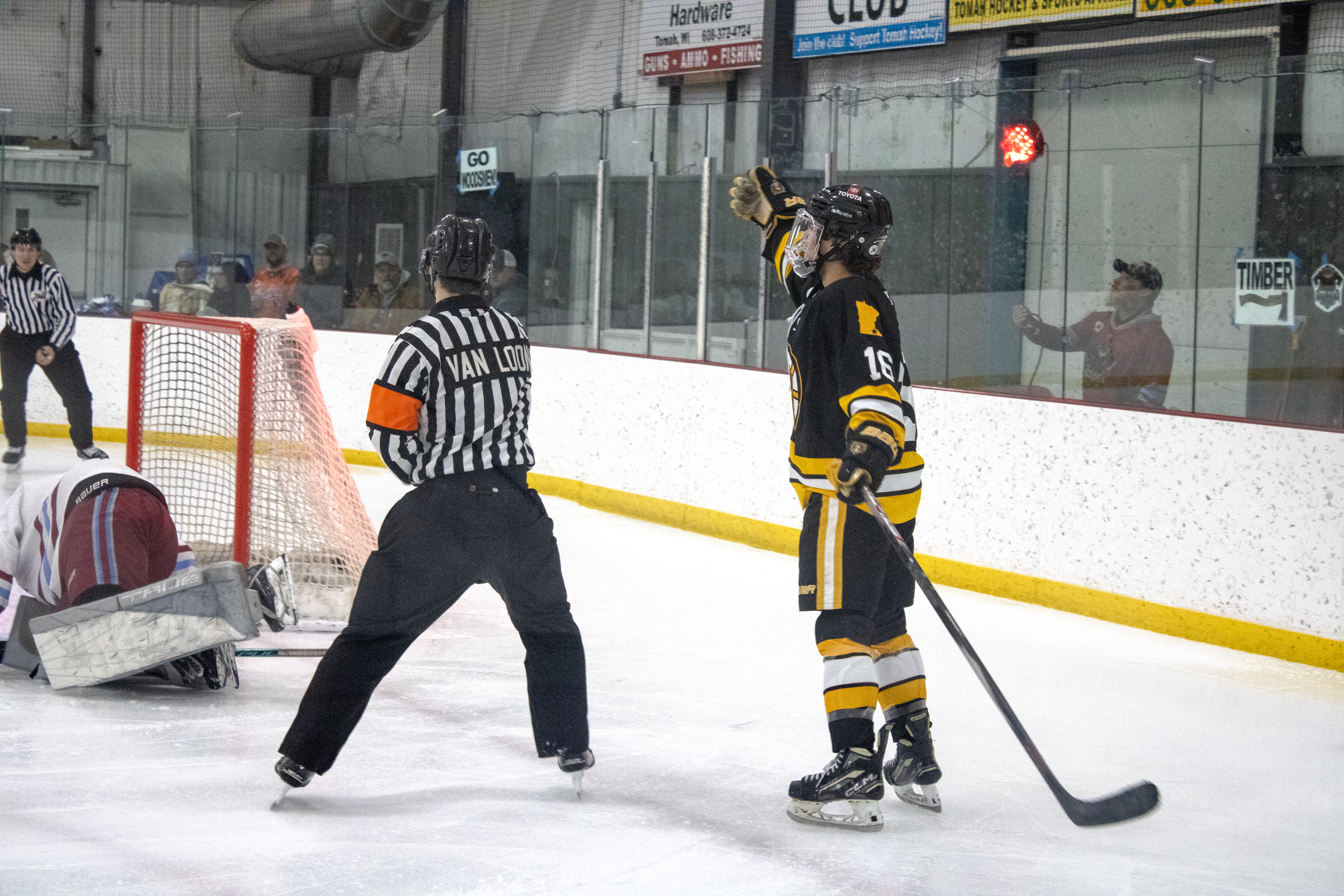 Special teams performance gives Rochester season series victory over Wisconsin